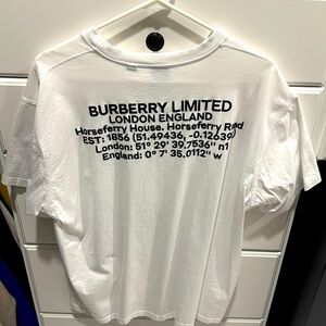 Men Burberry T shirt size medium